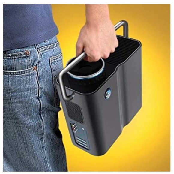 Wonderwall Entertainment Projector - Picture 3 of 8